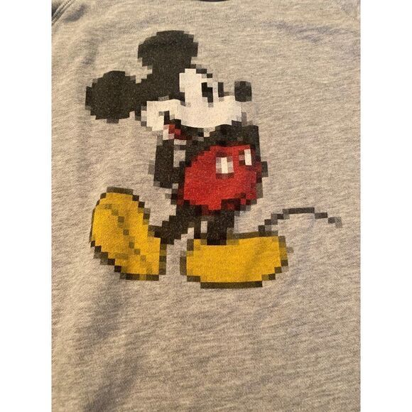 Disney, mickey mouse graphic cropped raw hem long sleeve pullover sweater sz XS - Picture 2 of 8